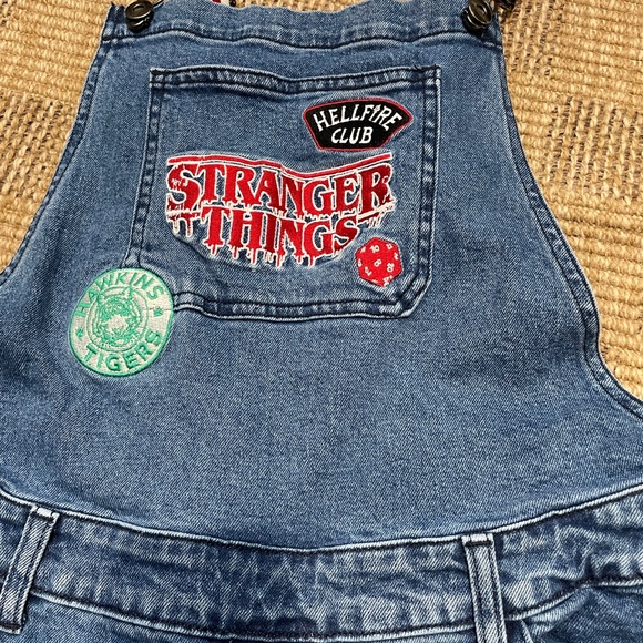 Stranger Things Patches Women's Denim Overalls Baggy - BoxLunch Exclusive - Picture 5 of 9